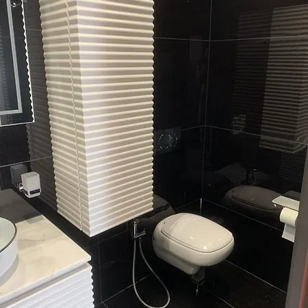 Maison Jacuzzi Villa *